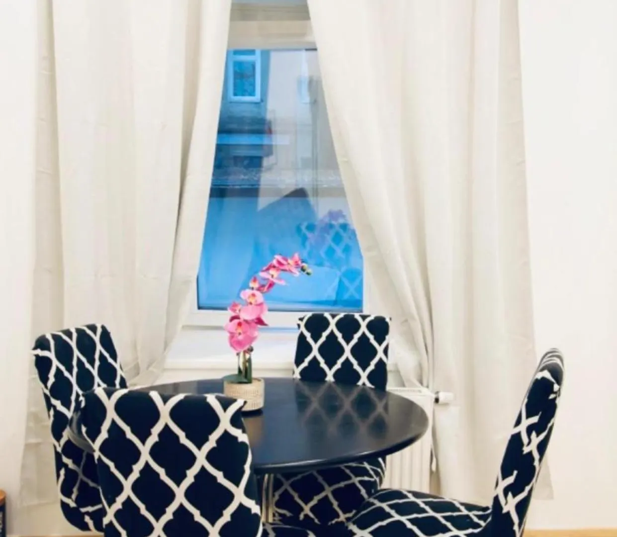 Lovely 2Br Apt With Modern Amenities Near Augarten Vienna Austria